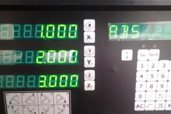 數顯表調節(jié)流量比plc好調